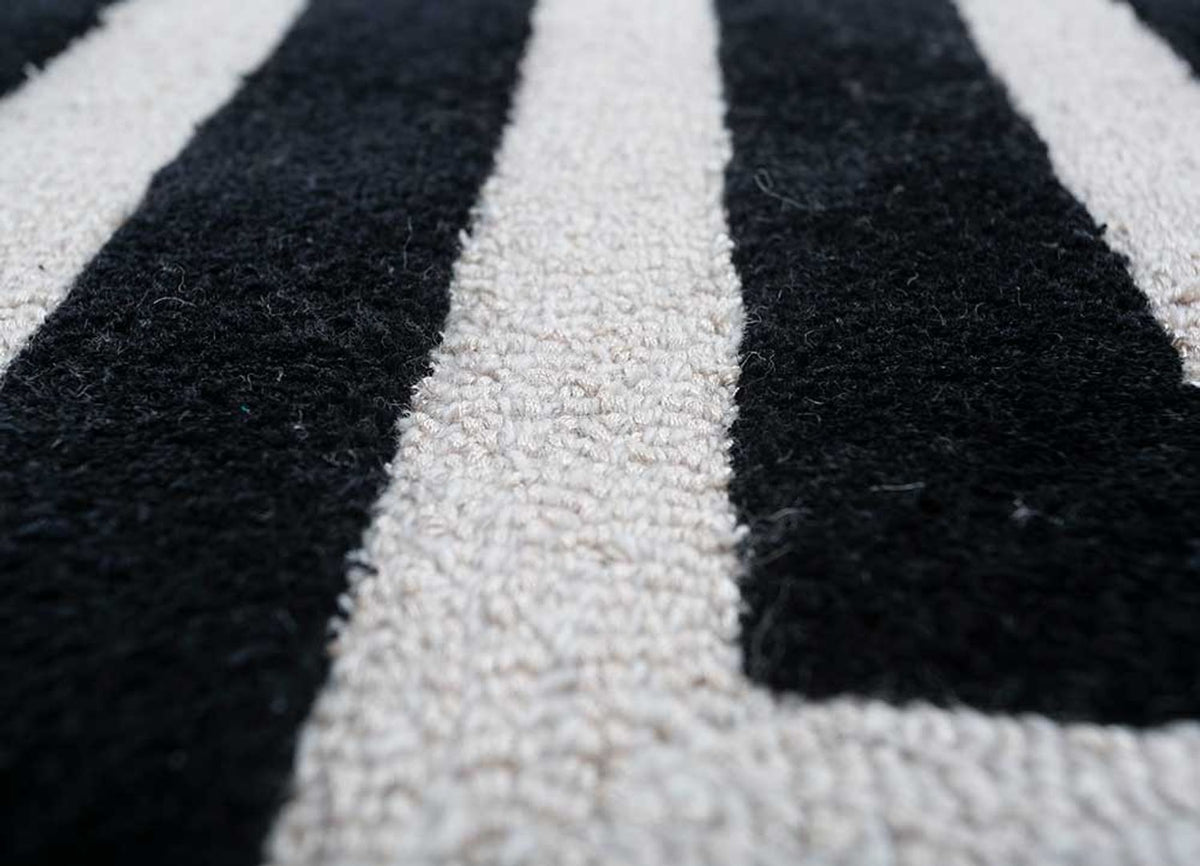 Tapis en laine - 330 x 240 cm - noir et blanc