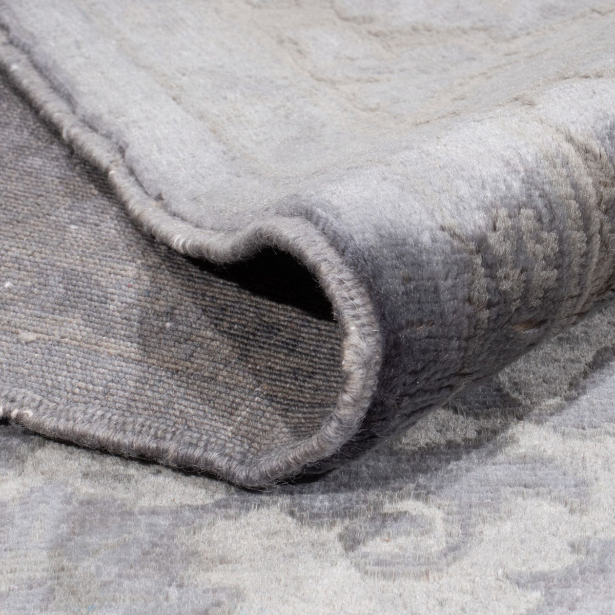 Tapis design - 294 x 246 cm - argent