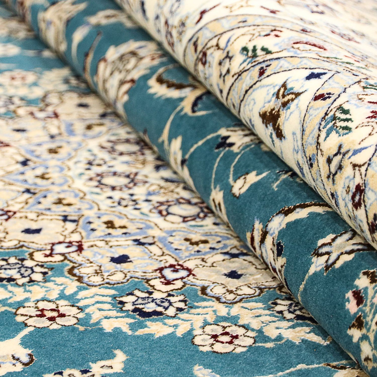 Tapis persan - Nain - Premium - 244 x 200 cm - bleu foncé