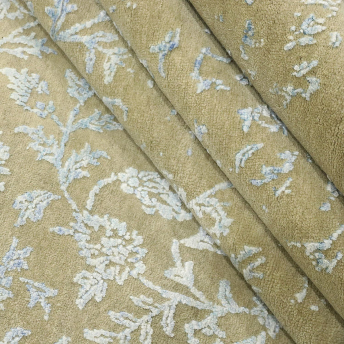 Tapis design - 357 x 248 cm - argent