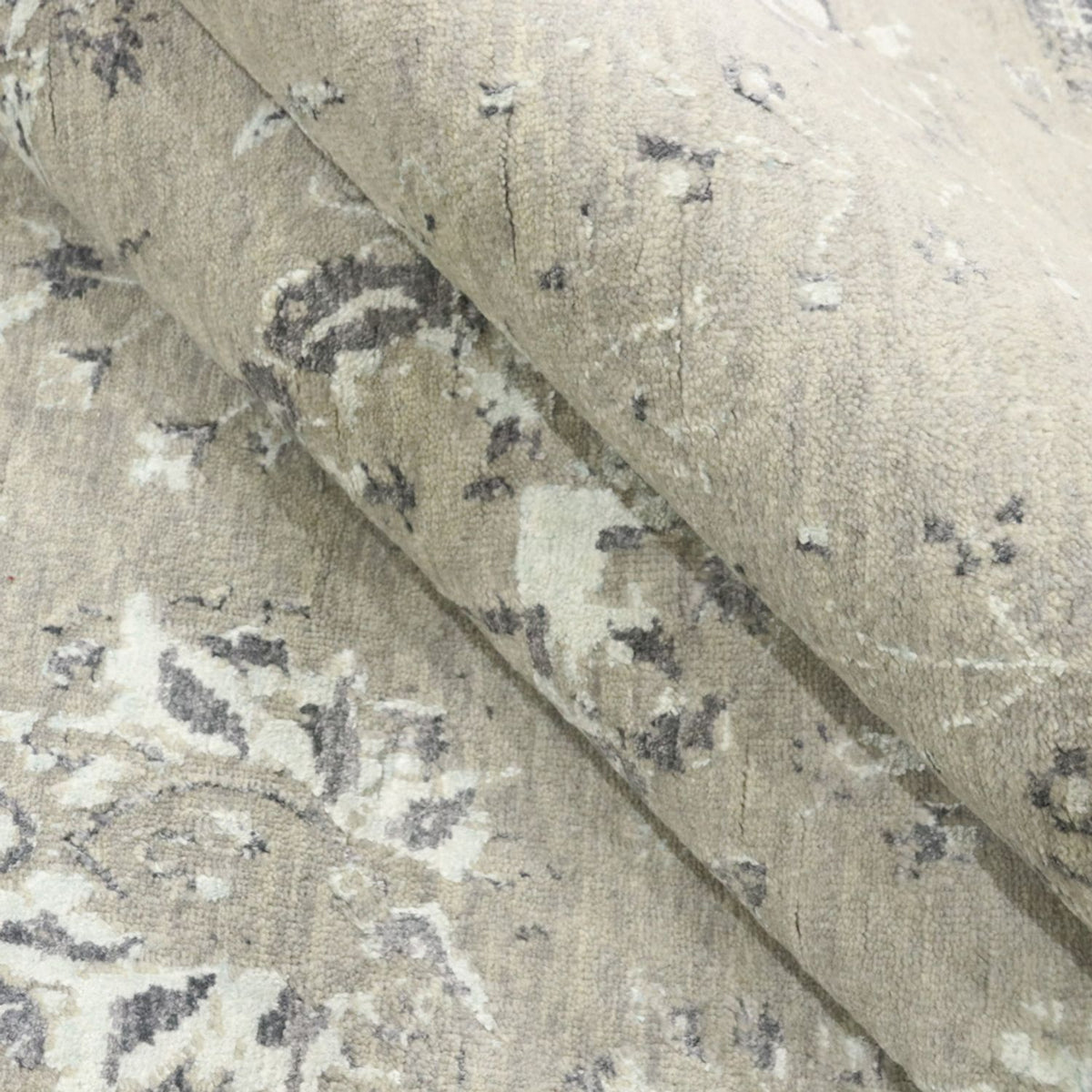 Tapis design - 305 x 244 cm - argent
