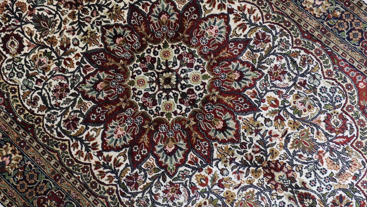 Tapis en soie - Soie du Cachemire - 170 x 109 cm - rouge