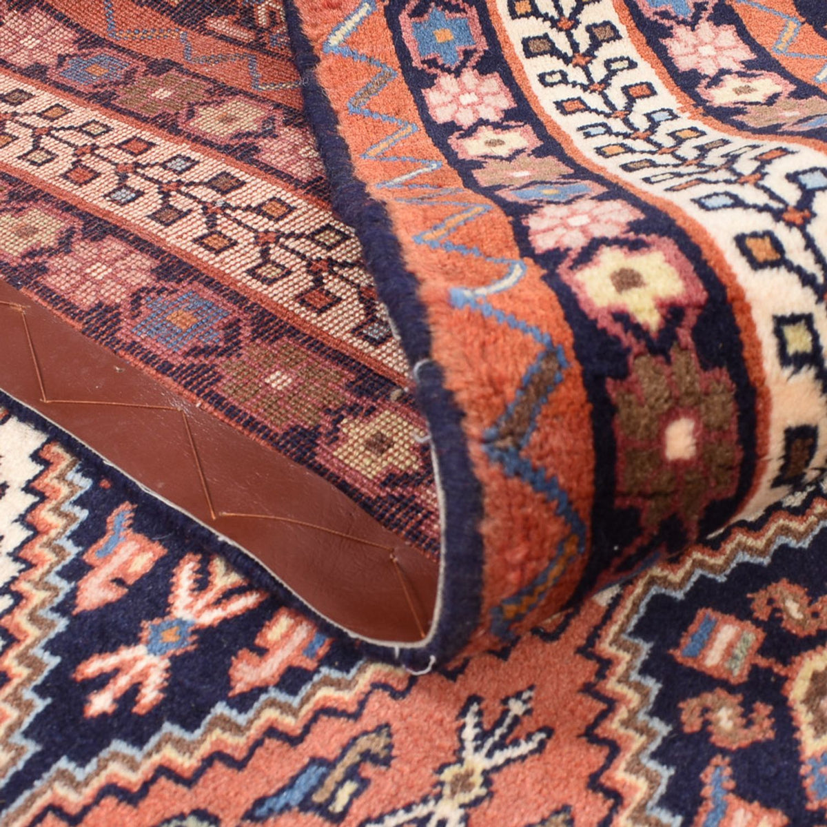 Tapis persan - Nomadic - 241 x 180 cm - rouge clair