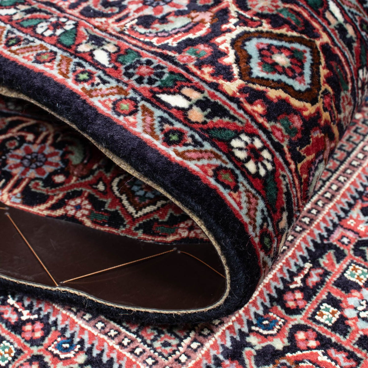 Tapis persan - Bidjar - 210 x 136 cm - rouge clair