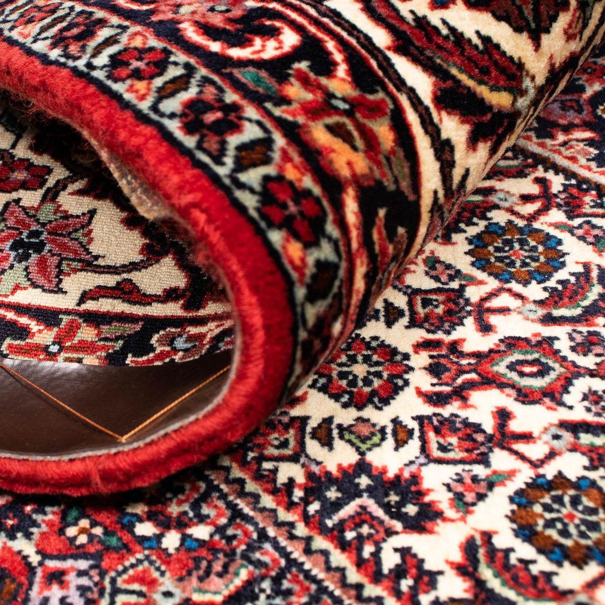 Tapis persan - Bidjar - 254 x 205 cm - rouge foncé