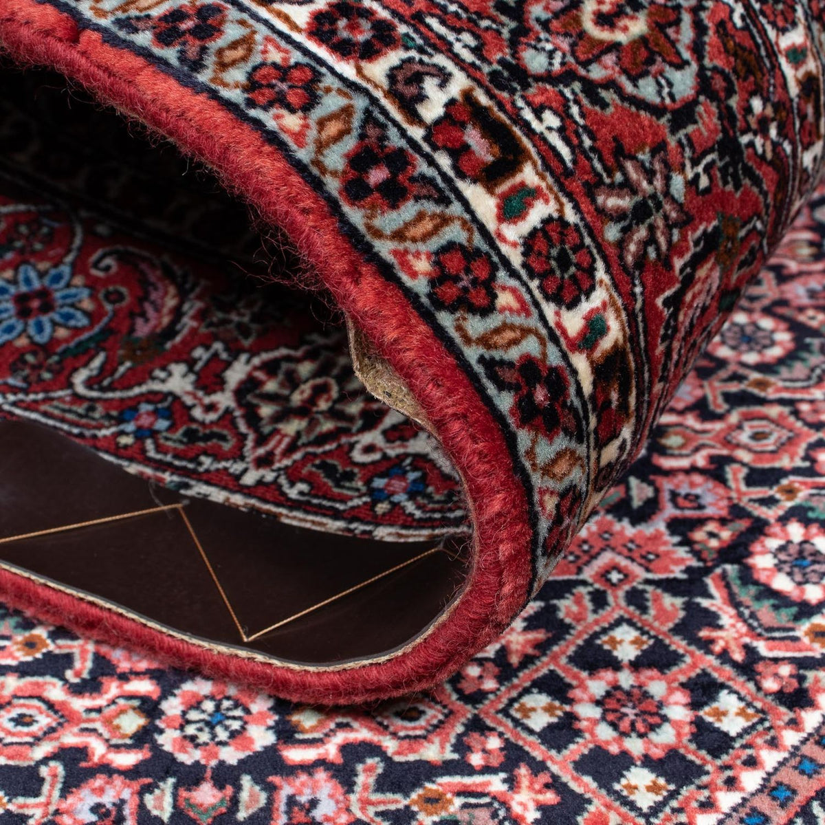 Tapis persan - Bidjar - 211 x 132 cm - rouge clair