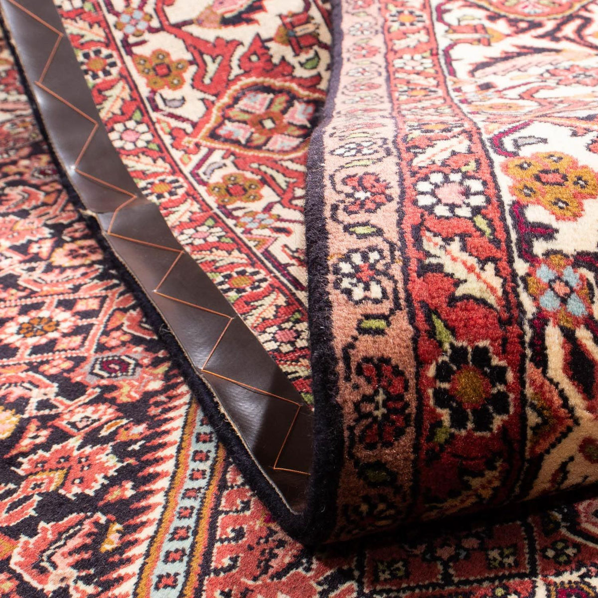 Tapis persan - Bidjar - 258 x 174 cm - rouge clair