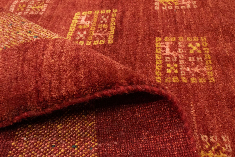 Tapis Gabbeh - Persan - 187 x 149 cm - rouge