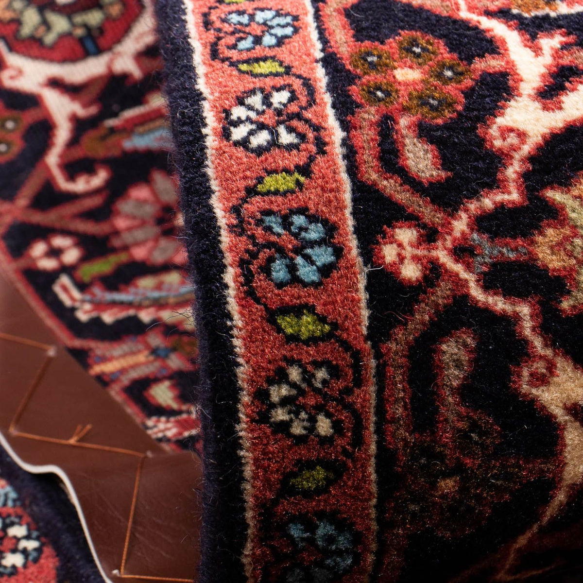 Tapis persan - Bidjar - 198 x 136 cm - rouge foncé