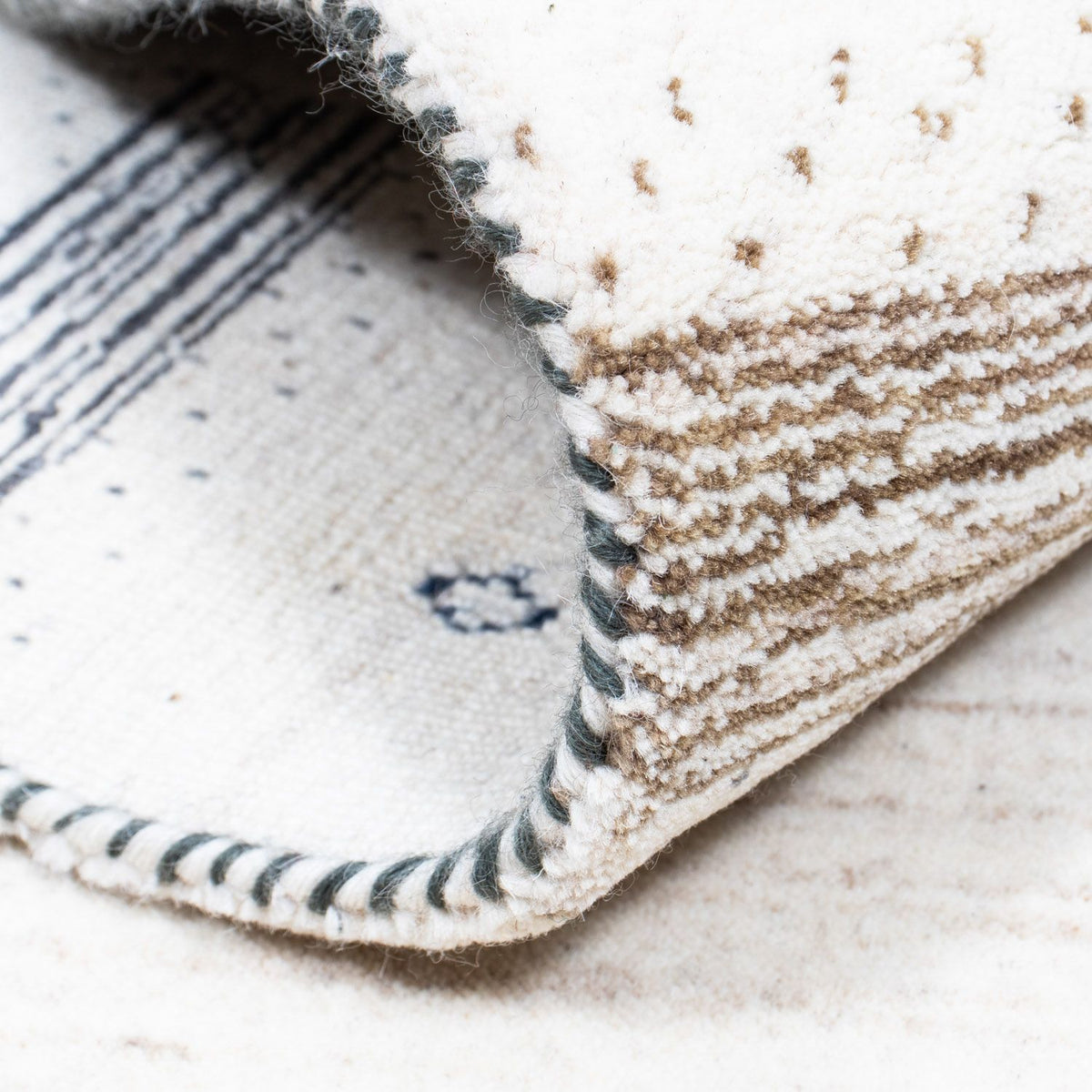Tapis Gabbeh - Loribaft Persan - 245 x 169 cm - beige