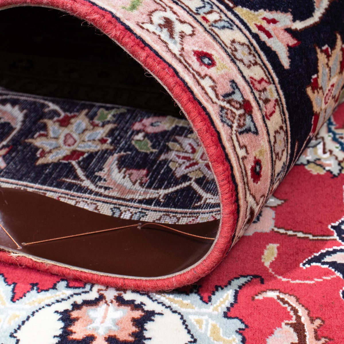 Tapis persan - Tabriz - 201 x 151 cm - rouge