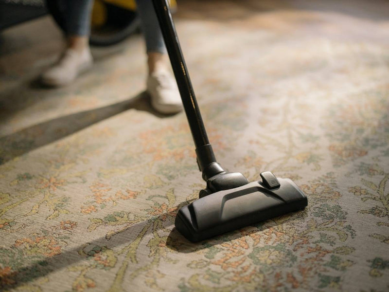 Comment nettoyer les tapis et enlever les taches ? 
