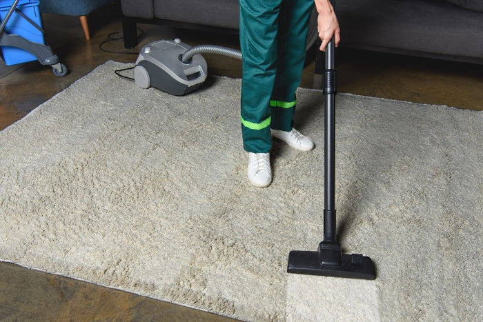 Conseils et astuces pour un entretien parfait d'un tapis en laine 