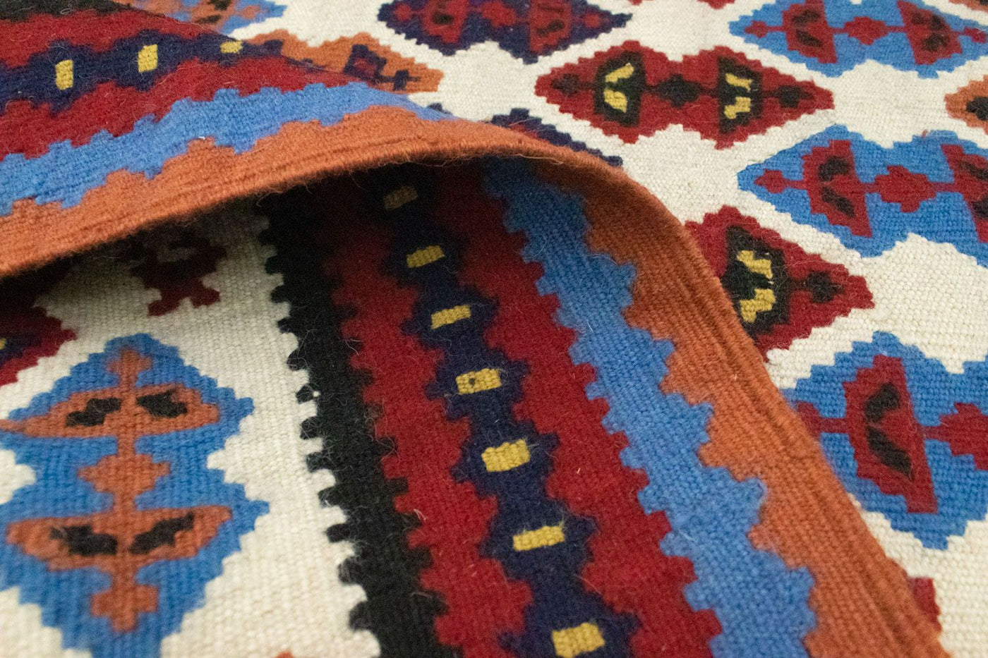 Kilim ancien Tapis 221x114cm