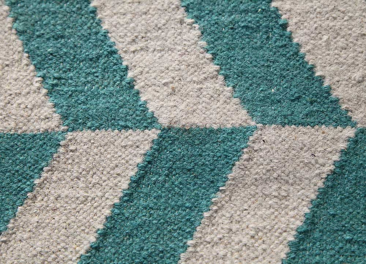 DP02-RUG1033109-240x150