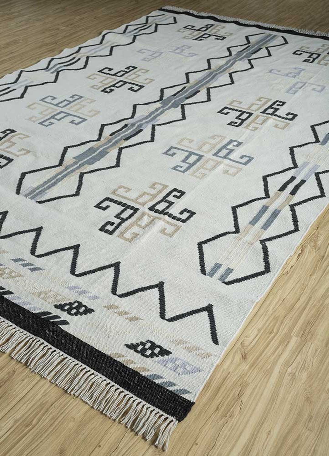 DP02-RUG1124135-240x210