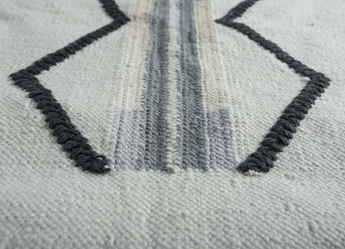 DP02-RUG1124135-240x210