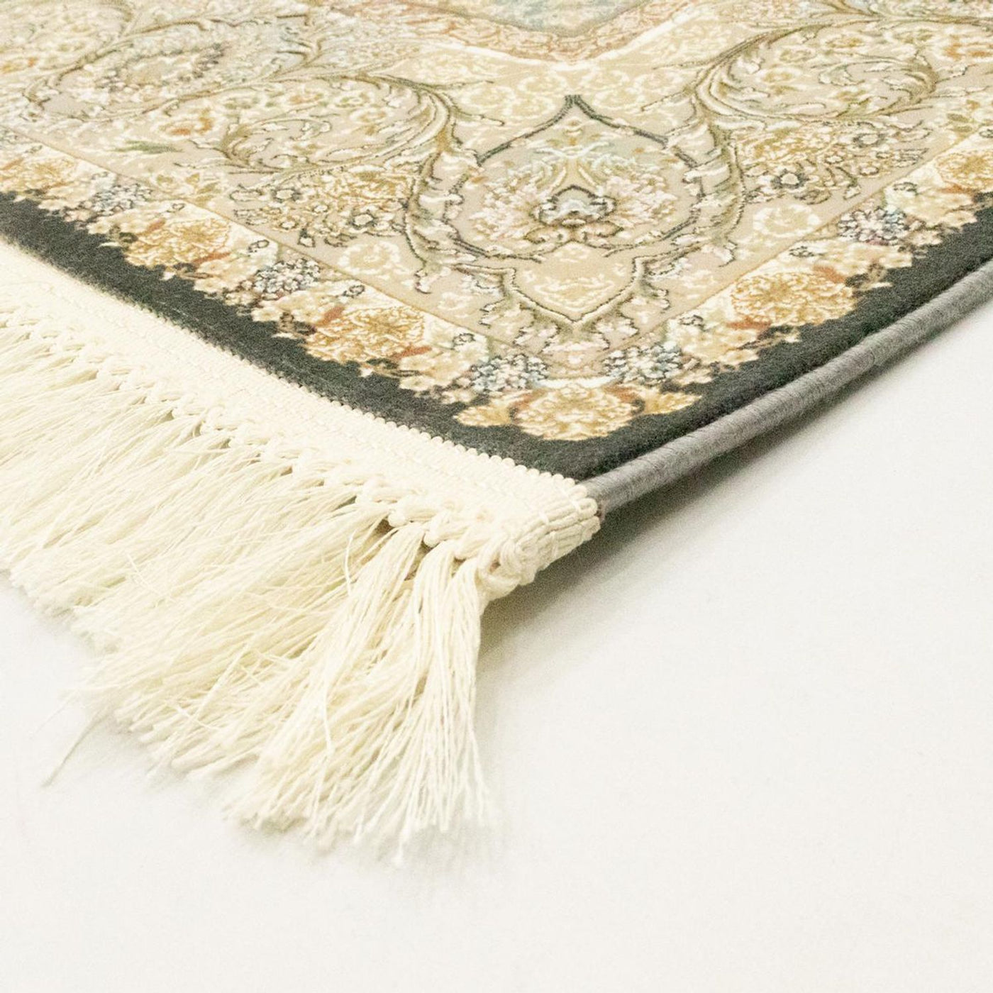 Tapis persan Benafscha