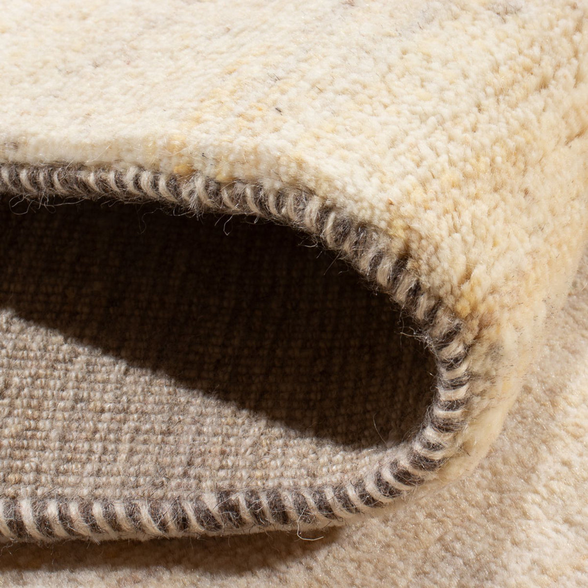 Tapis Gabbeh - Persan - 244 x 181 cm - blanc
