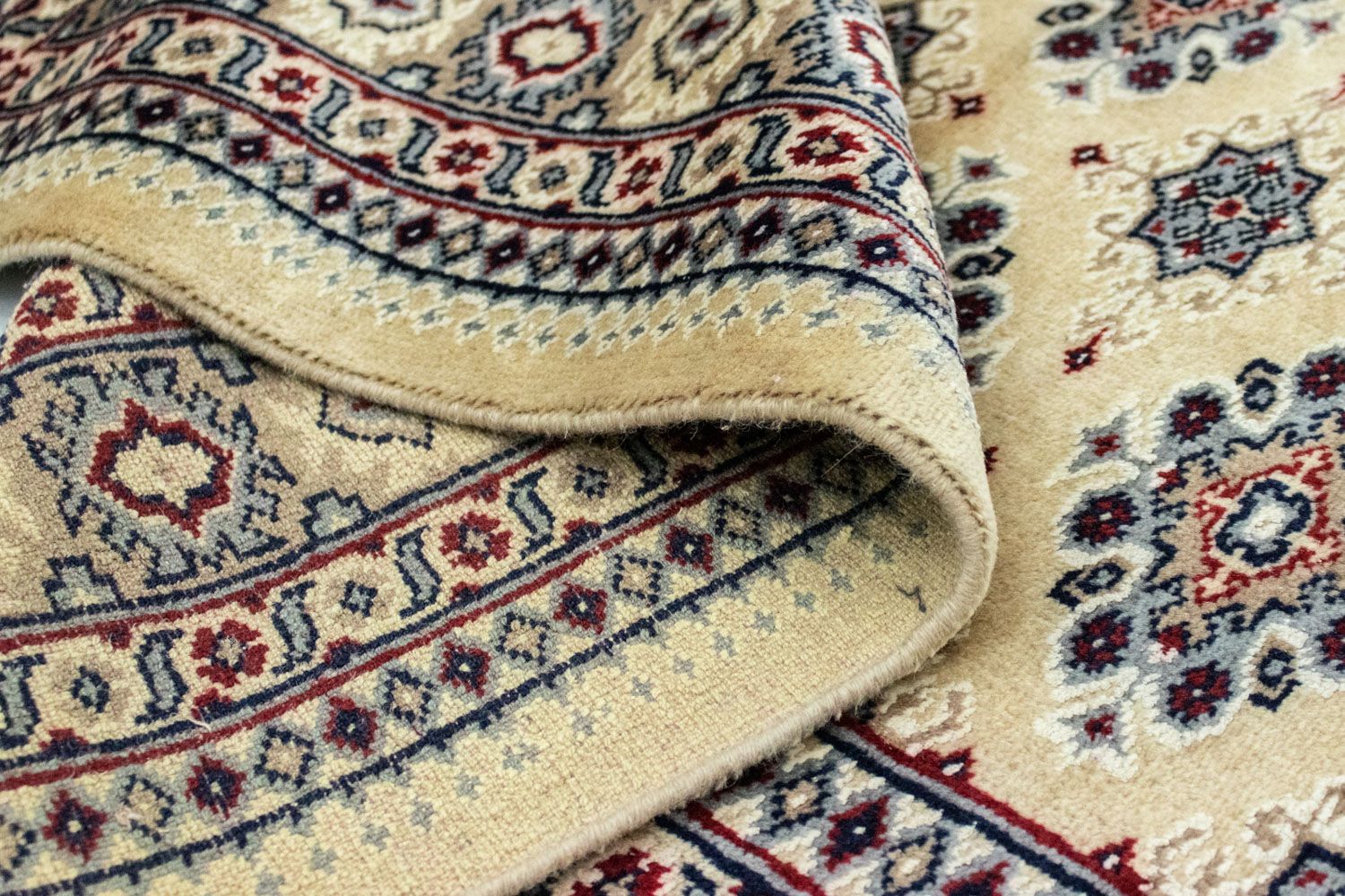 Tapis Pakistani - 174 x 128 cm - beige