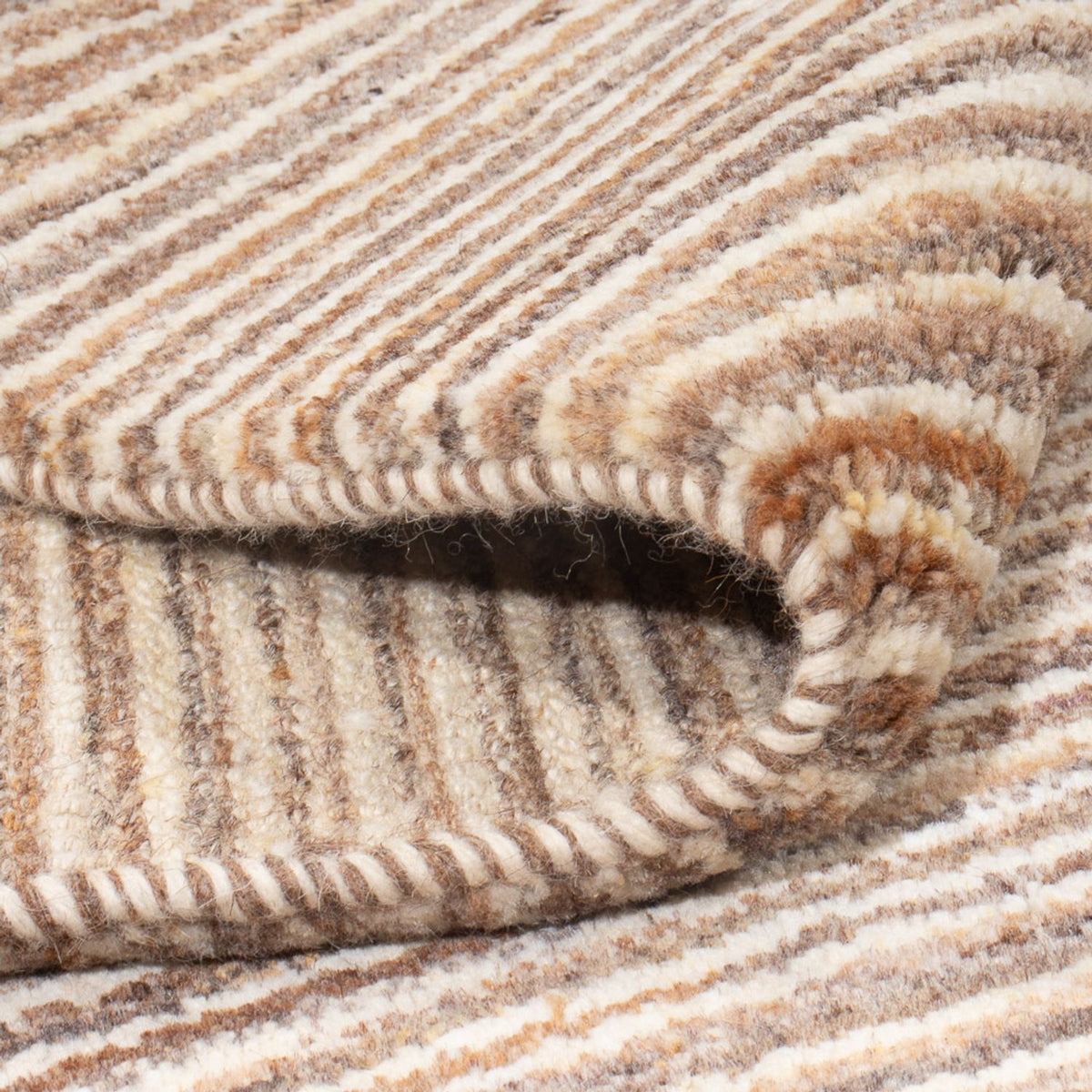 Tapis Gabbeh - Persan - 244 x 214 cm - marron clair