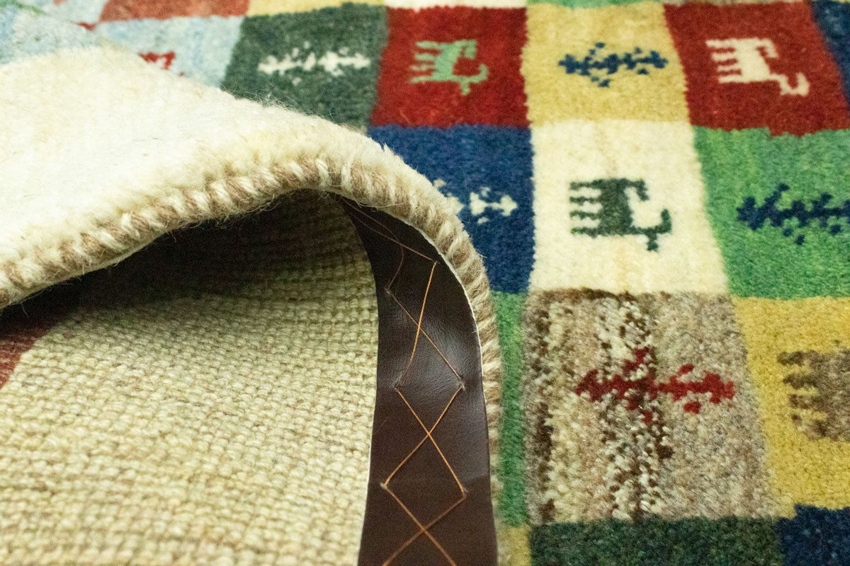 Tapis Gabbeh - Persan - 136 x 100 cm - colorée