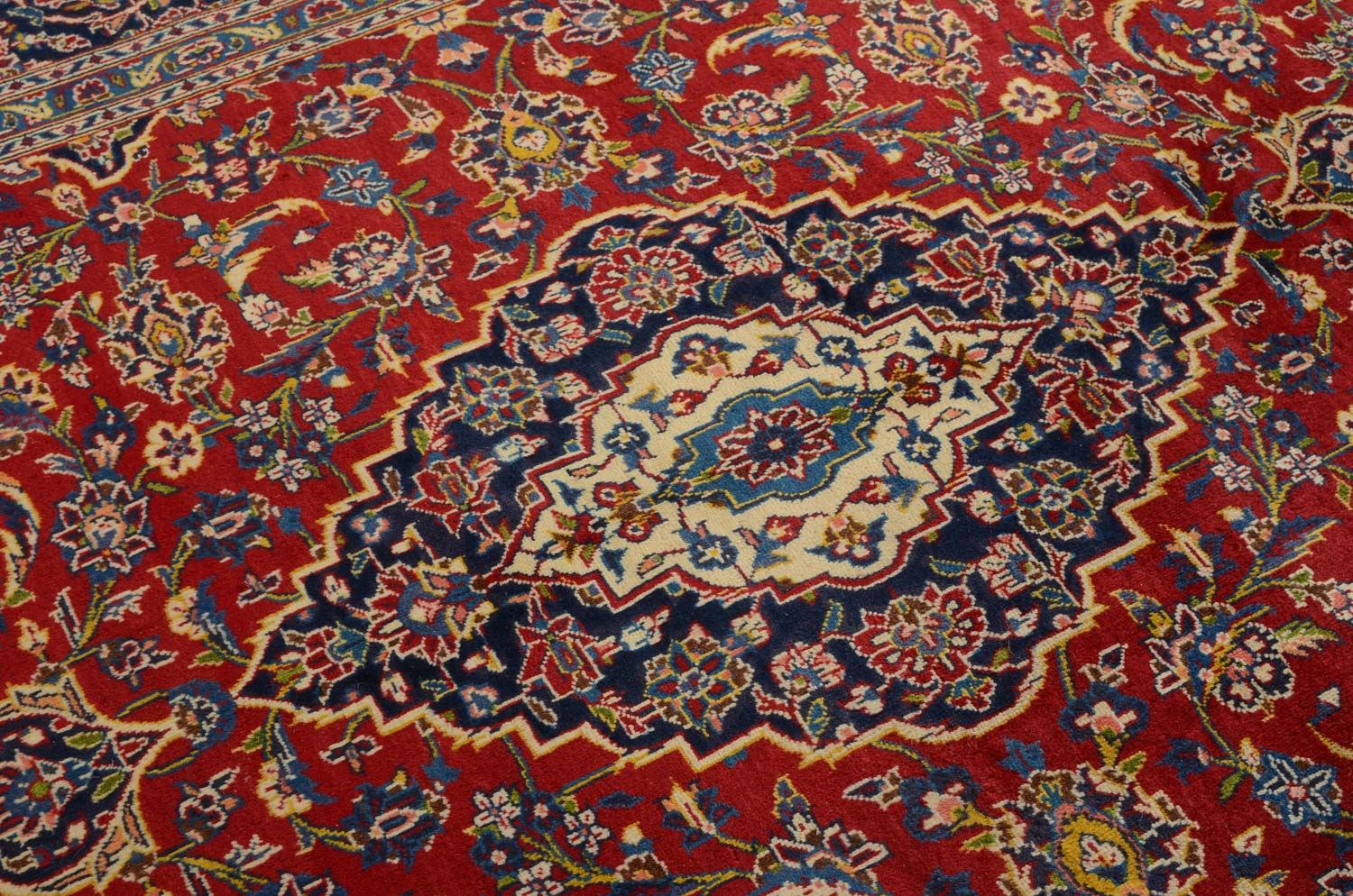 Tapis persan - Keshan - 286 x 194 cm - rouge