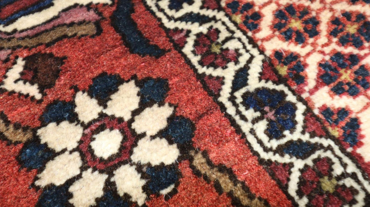 Tapis persan - Nomadic - 204 x 142 cm - rouge foncé