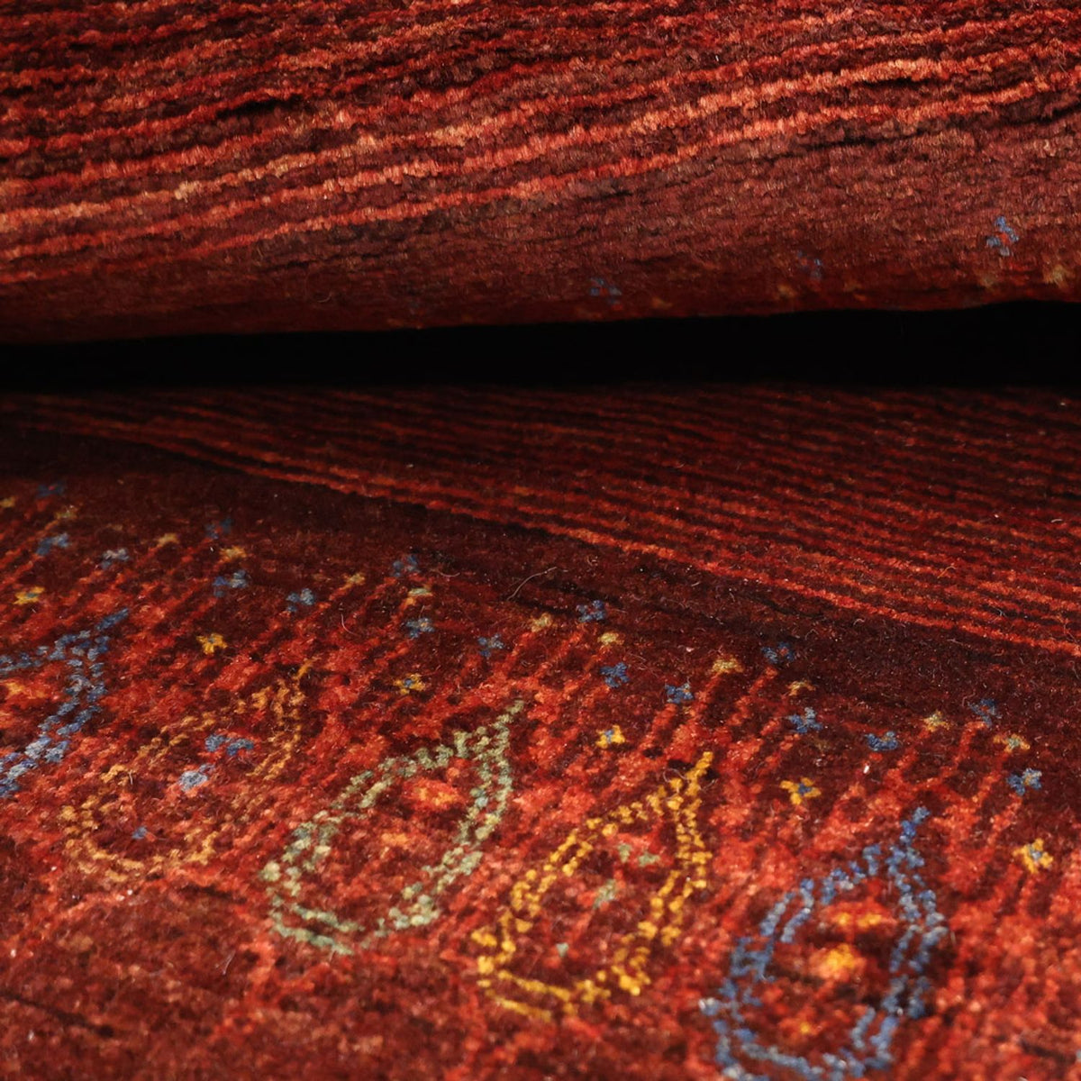 Tapis Gabbeh - Persan Kashkuli - 131 x 82 cm - rouge foncé