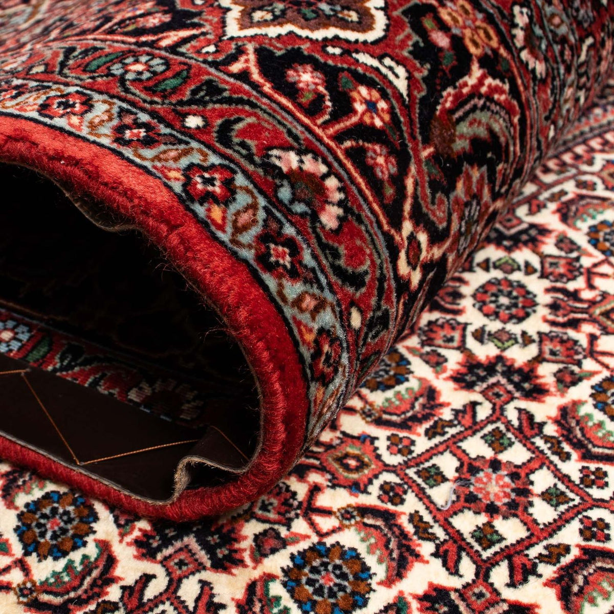 Tapis persan - Bidjar - 254 x 203 cm - rouge foncé