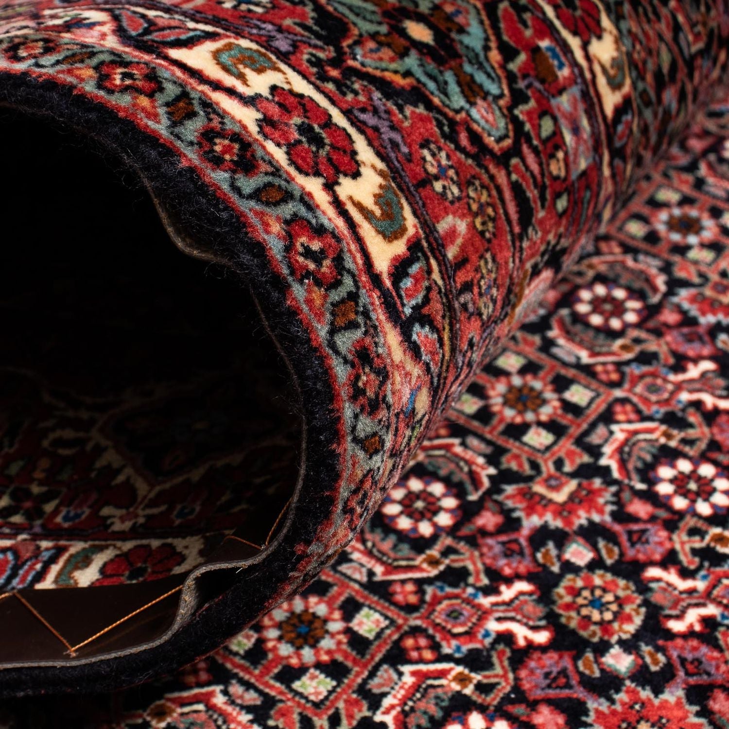 Tapis persan - Bidjar - 248 x 198 cm - rouge foncé