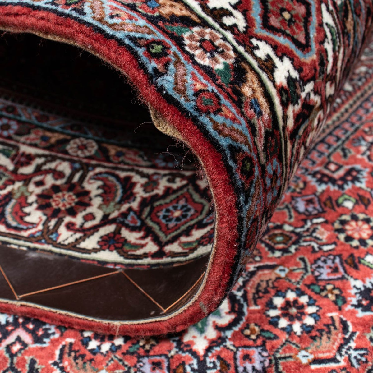 Tapis persan - Bidjar - 214 x 131 cm - rouge clair