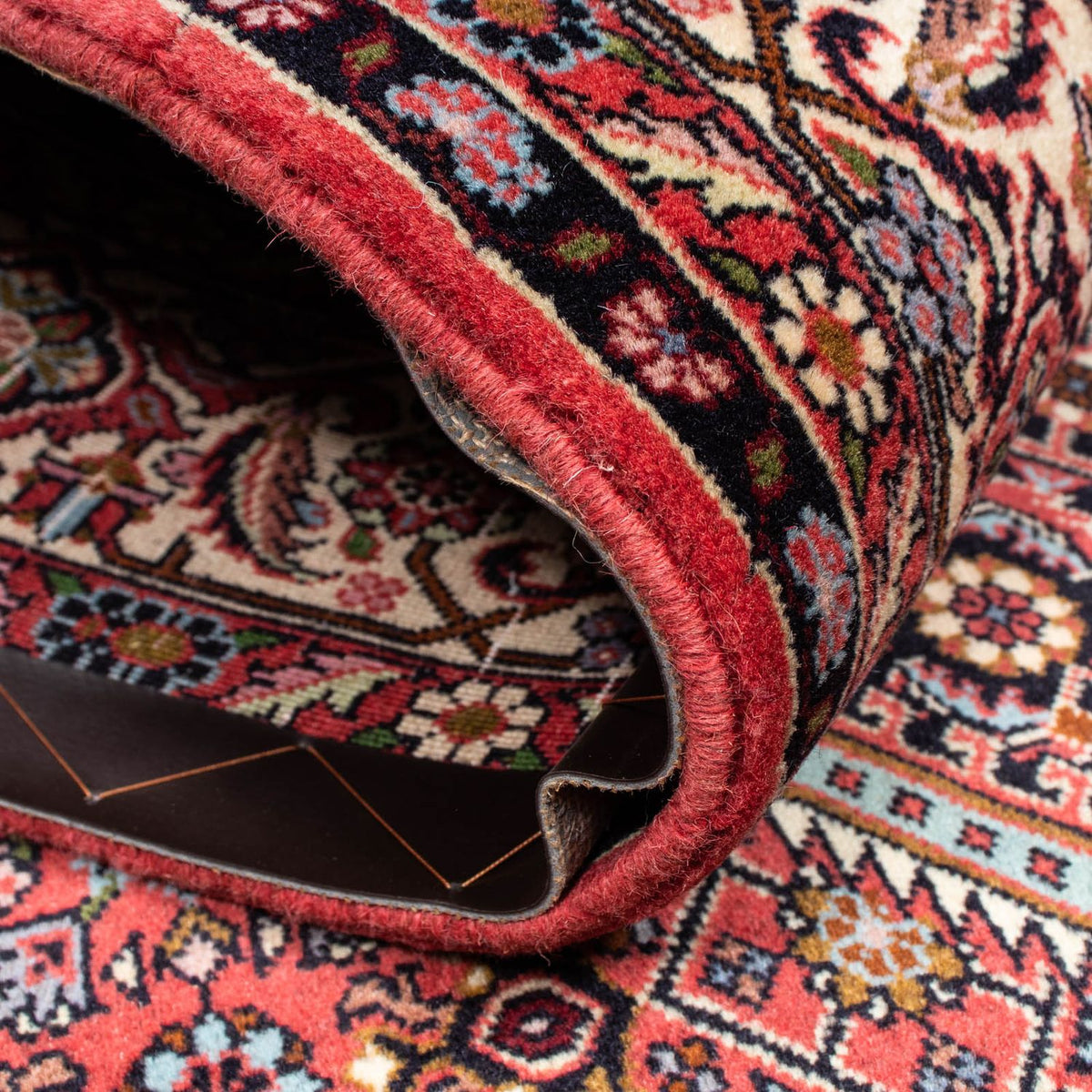 Tapis persan - Bidjar - 223 x 142 cm - rouge clair