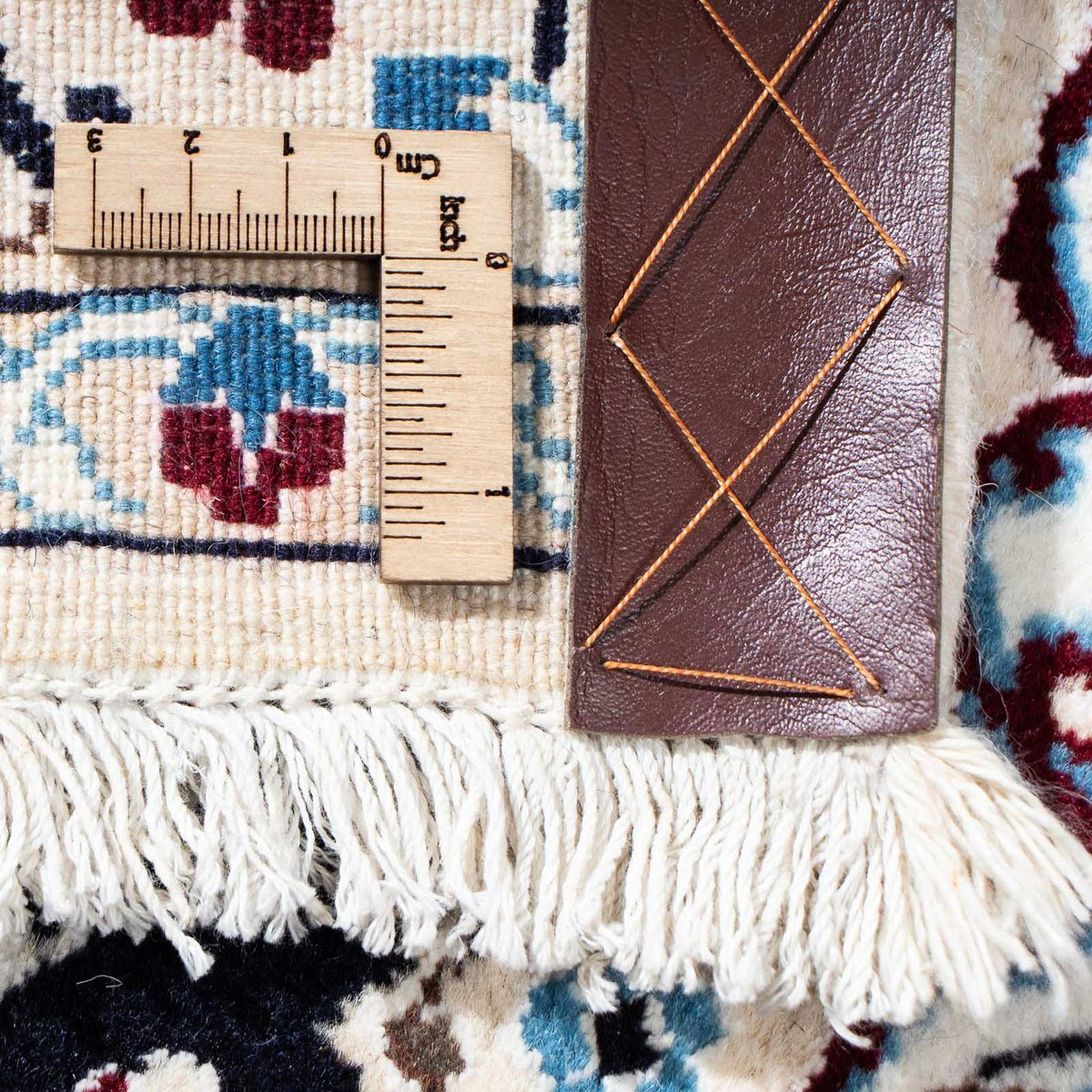 Tapis persan - Nain - 165 x 108 cm - beige