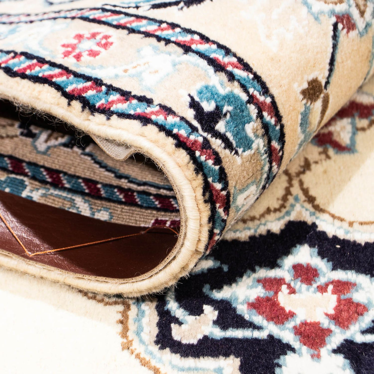 Tapis persan - Nain - Royal - 234 x 163 cm - beige