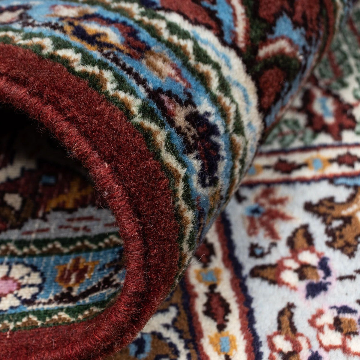 Tapis persan - Classique - 242 x 165 cm - rouge foncé