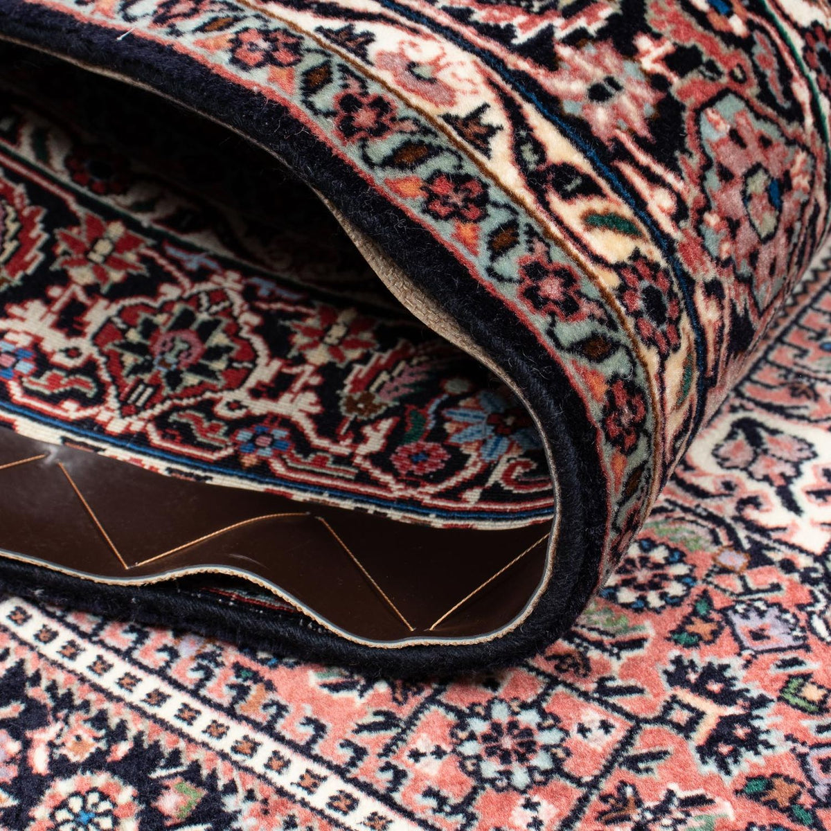 Tapis persan - Bidjar - 202 x 131 cm - rouge clair