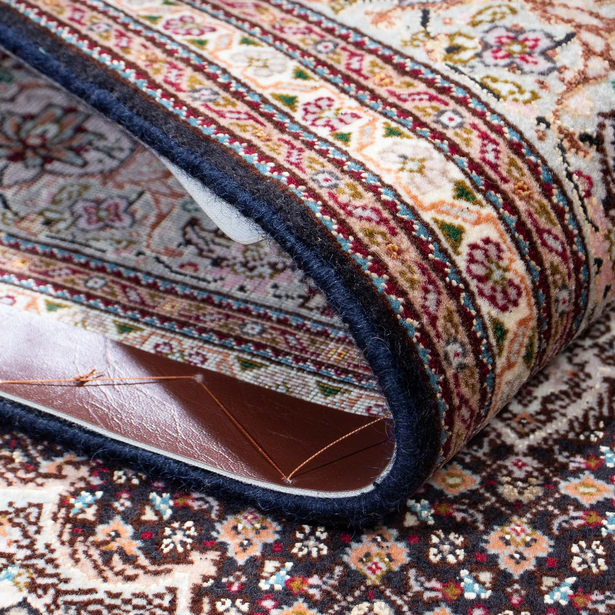 Tapis persan - Tabriz - 206 x 149 cm - marron clair