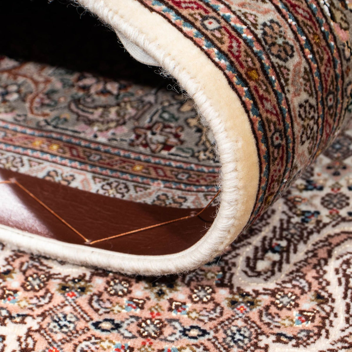 Tapis persan - Tabriz - 237 x 168 cm - marron clair