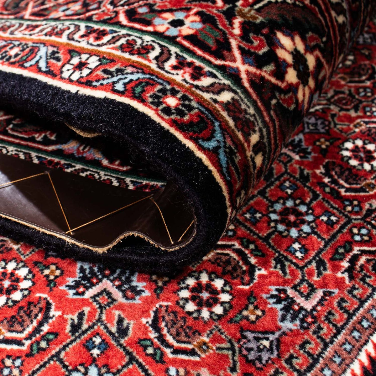 Tapis persan - Bidjar - 241 x 170 cm - rouge foncé