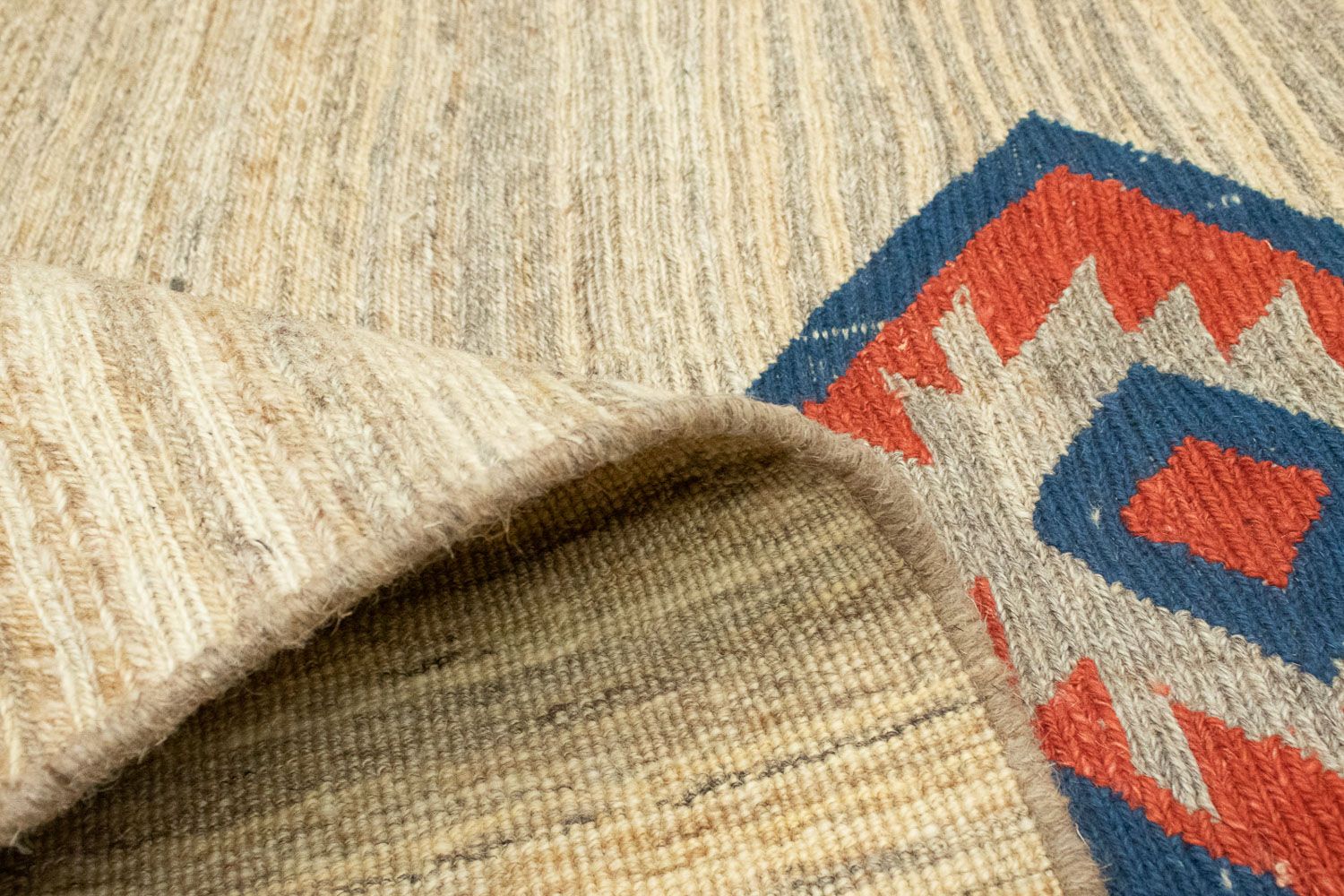 Tapis Gabbeh - Persan - 193 x 121 cm - beige