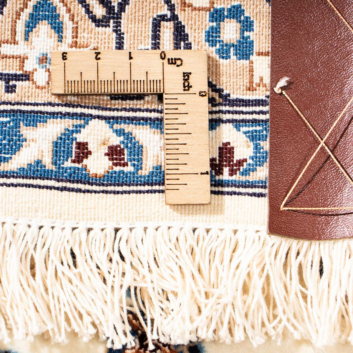 Tapis persan - Nain - Royal - 263 x 176 cm - beige